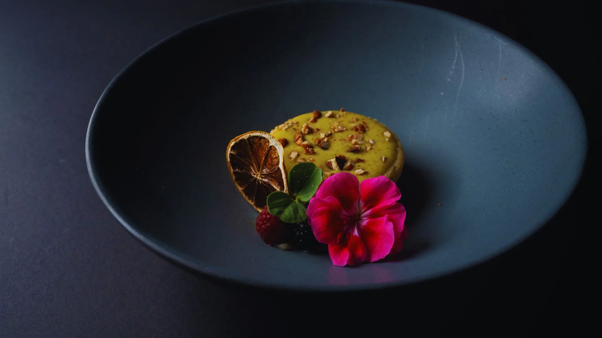 Cena íntima con velas — catering premium CHIC & TONIC